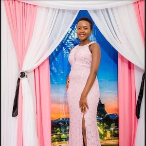 Meet your Posher, Naomi